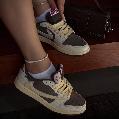 کفش جردن 1 ترویس اسکات موکا Nike Air Jordan 1Travis Scott Mocha 205 زنانه ومردانه