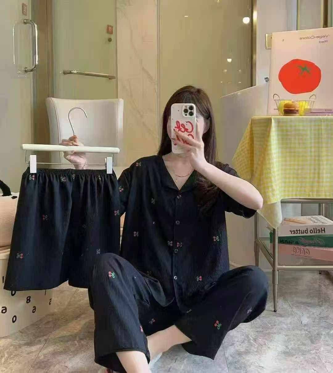 ست سه تیکه زنانه و دخترانه نخی وارداتی (بلوز شلوار و شورتک)