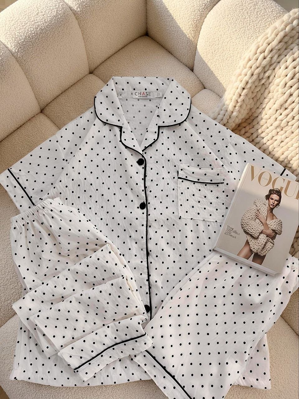 ست سه تیکه نخ موسلین زنانه و دخترانه وارداتی (بلوز+شلوار+شورتک) با طرح سفید خالدار