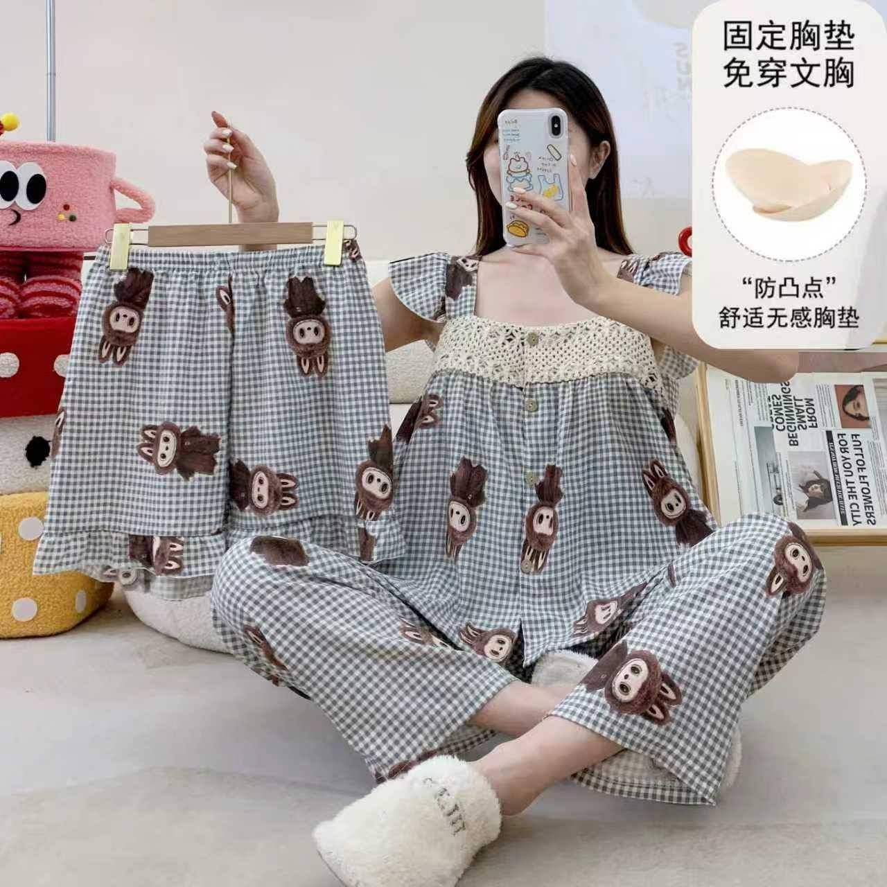 ست سه تیکه راحتی زنانه طرح لبوبو وارداتی فری سایز