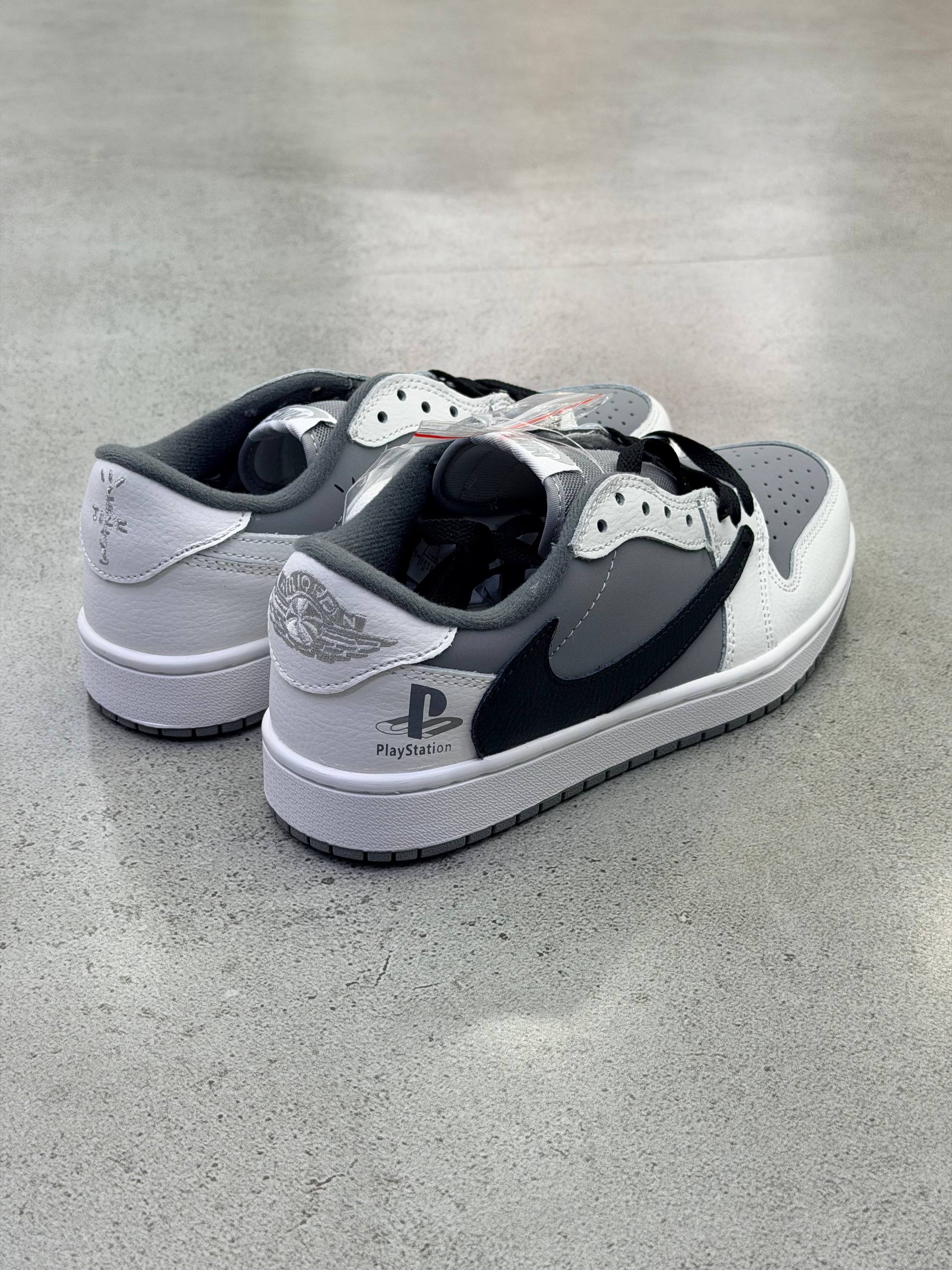جردن 1 ترویس کفش اسکات پلی استیشنی Nike Air Jordan 1Travis Scott 257