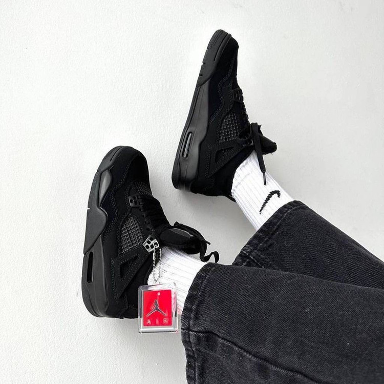 کفش جردن 4بلک کت Nike Air Jordan4 black cat 260