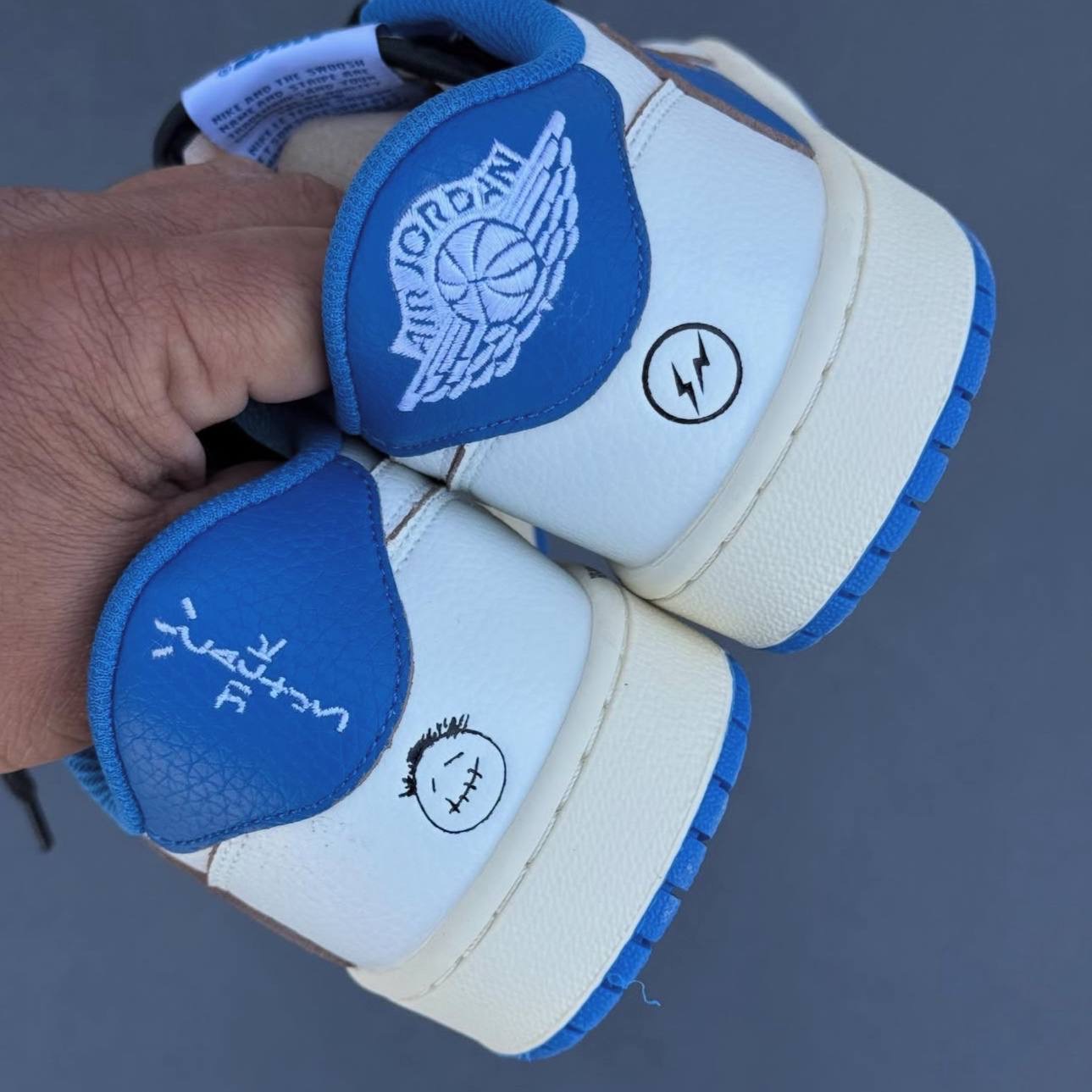 کفش جردن 1 ترویس اسکات Nike Air Jordan 1Travis Scott 278
