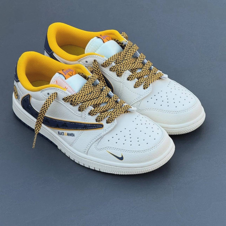 کفش جردن 1 ترویس اسکات Nike Air Jordan 1Travis Scott 277