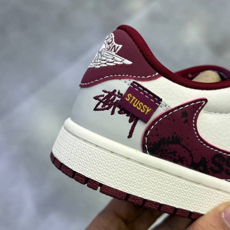 کفش جردن 1 ترویس اسکات Nike Air Jordan 1Travis Scott 10262